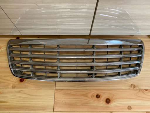 18クラウン　ロイヤルサルーン　グリル