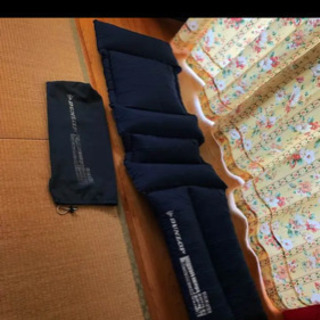 お話中　　キャンプ用　インフレーター マット　ダンロップ