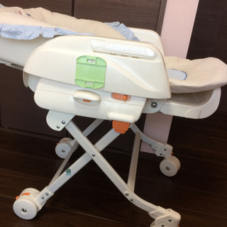 赤ちゃんのベッドにもイスにもなりますの画像
