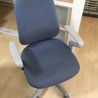 事務用チェア無料で譲ります