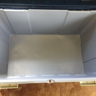 【収納用】プラスチックケース 120L(外寸:横80cm×縦50cm×高50cm) ※屋外保管の中古品の画像