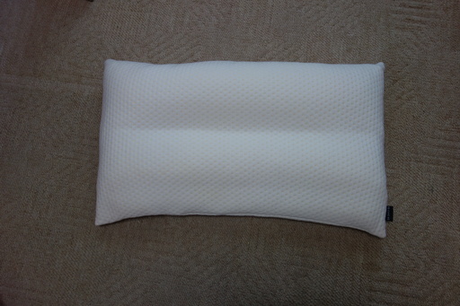 THE MAKURA    キュアレ　整体枕