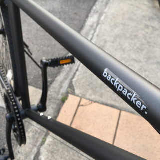 【新車】　クロスバイク　backpacker.　マットブラック 新車】 クロスバイク backpacker. マットカーキ - メルカリ