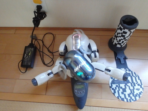 SONY aibo ERS-7 （箱付き・右足破損）