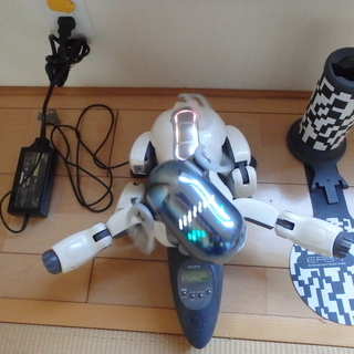 SONY aibo ERS-7 （箱付き・右足破損）の画像