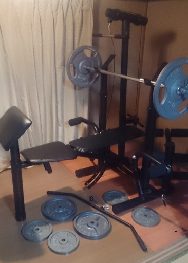 折り畳みできるマルチトレーニングシステム