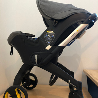 doona ベビーカー兼チャイルドシート　ISOFIX ベースセットの画像
