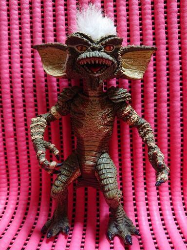 グレムリン　ストライプ　フィギュア