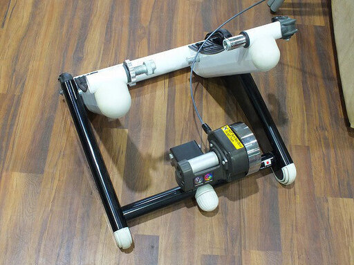 【苫小牧バナナ】動作品 MINOURA/ミノウラ LR961 Live Ride ライブライド サイクル ローラー台 固定 ロードバイク トレーニング♪