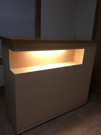 カウンターテーブル(ディスプレイ照明付き)