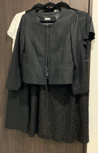 セレモニースーツ　黒　白　3点スーツ