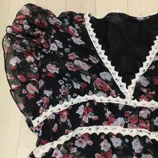 新品！花柄チュニックの画像