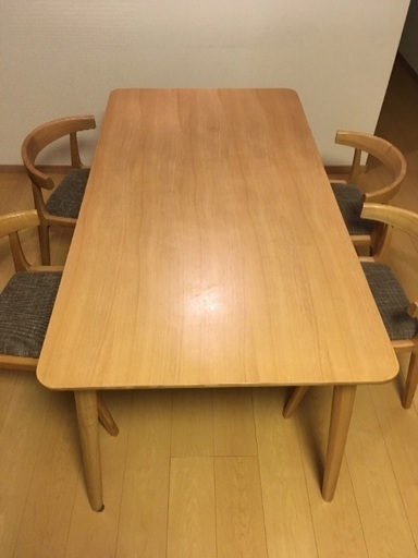 定価90,000円弱　オシャレ　ヘンリーシリーズ　ダイニングテーブル　150㎝×80㎝×高さ72㎝