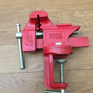 ERON ナベヤ製 万力 N-735C 口幅 90ｍｍ バイス リードバイス 卓上 固定 クランプの画像