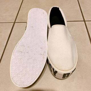 ホワイトスリッポンの画像