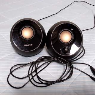 Creative Pebble スピーカー