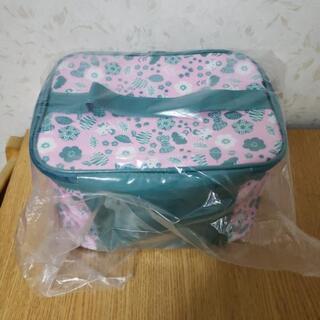 ☆新品未使用☆ ハローキティ BIGポーチ 特大ポーチ 緑バージョンの画像