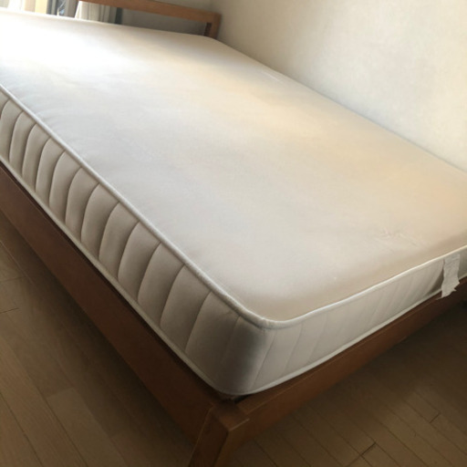 無印良品　クイーンサイズベッド　