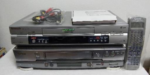 VHSビデオデッキ2台とUSBビデオキャプチャーケーブル