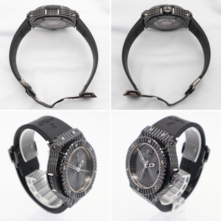 2本同時出品《HUBLOT/ブラックキャビア＋ブラックマジック クロノグラフ》