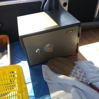 遺品片付け　 耐火金庫回収　鍵無し開けます　　 - 不用品処分