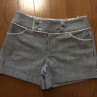 【新品未使用】ストライプ  デニム生地　ショートパンツ