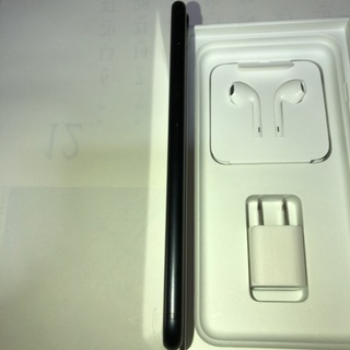 au　IPhone 7 Plus　128G　ＳＩＭ解除済み　売りますの画像