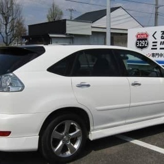 ハリアー！本革シートにサンルーフ付きですね！しかもエアロ車高調まで！自社ローンならミツクニの画像