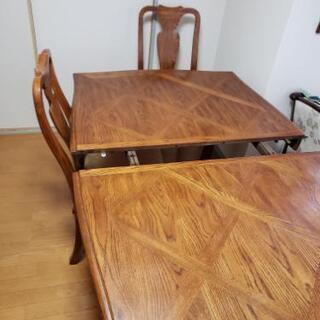 USA製ダイニングテーブルセットの画像