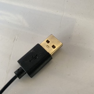 USBマイクいりませんか？ちょっと接触悪いです。切れたりするかもしれませんが、使えます！の画像