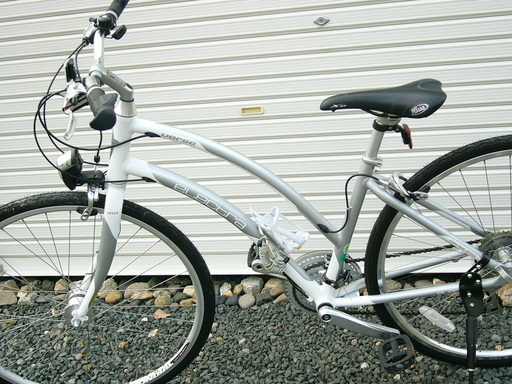 中古のクロスバイクです