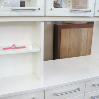 食器棚/キッチンボード 両面扉つき（対面式）収納大容量 清潔感のある