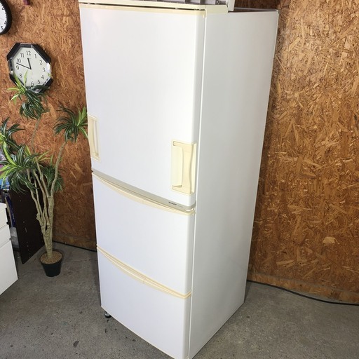 シャープ　３ドア冷蔵庫　３４５L 白