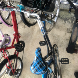 子供用自転車 20インチ 青の画像