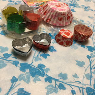 チョコカップとベーキングカップの画像