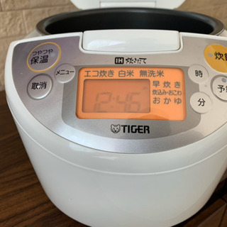 炊飯器の画像