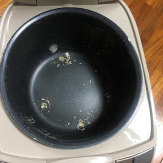 (値下げしました！)タイガー マイコン炊飯器 「炊きたて」 5.5合 ベージュ JBH-B100の画像