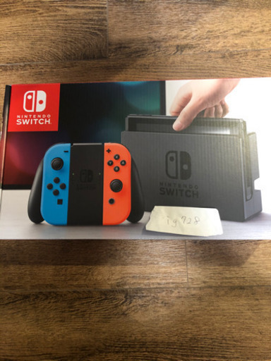 取り引き中 （必見）Switch本体美品＋コントローラー2個 今すぐ4人で遊べます