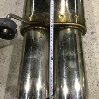 マフラー4本出しの画像