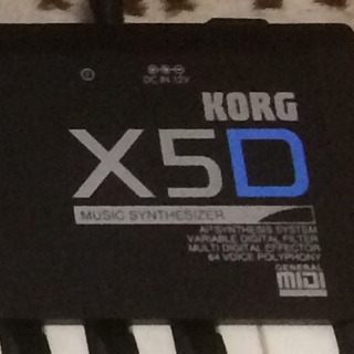 KORG X5D MUSIC SYNTHESIZER