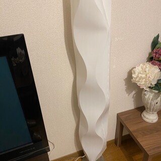 ①フロアライト