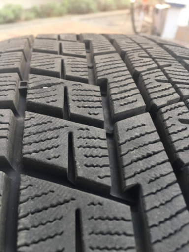 フィット　185/60r15 ヨコハマアイスガード6 ig60 スタッドレスタイヤ