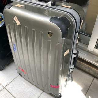 取引確定済み　スーツケース　シルバーの画像