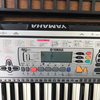 YAMAHAのキーボードPSR-201の画像