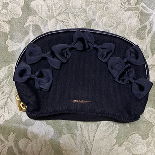 アースの化粧ポーチ　新品