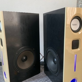 重低音スピーカーの画像