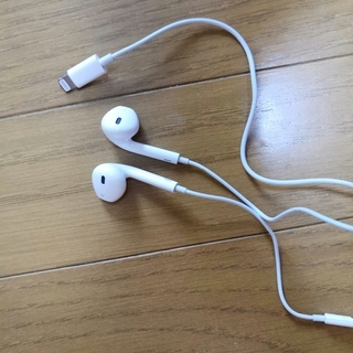 iphone 本物 純正 イヤホン