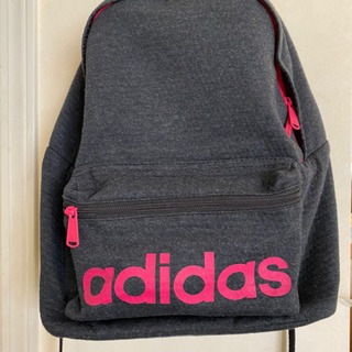 adidasリュック