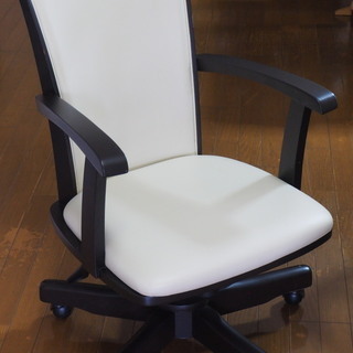 ダイニングチェア 昇降/キャスター/肘付(ニトリ ラグーン)