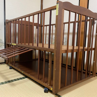 ベビーベッド高さ3段階調節収納付きの画像